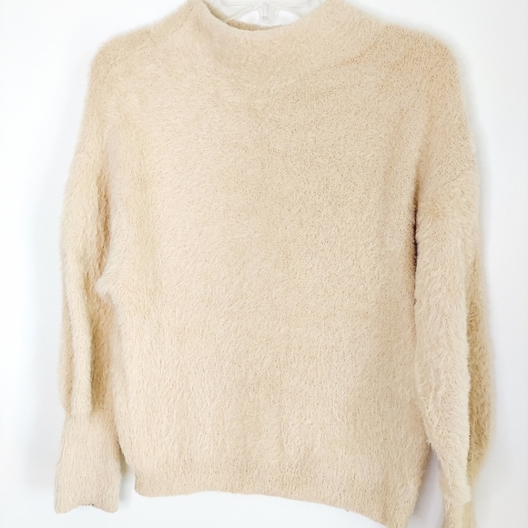 Catherine Malandrino Eyelash Knit Mockneck Sweater Cream Women Medium Fuzzy EUC - Picture 10 of 15